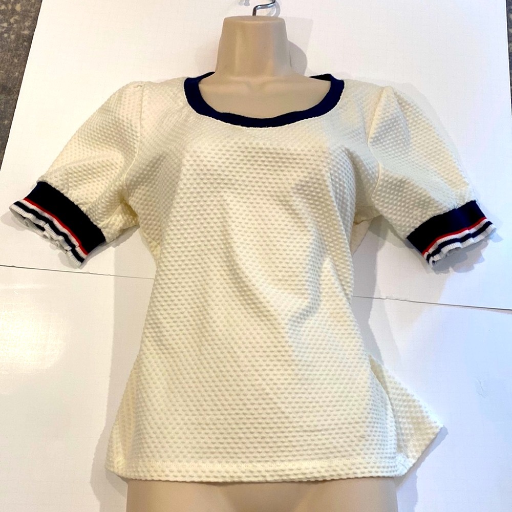 NUMPH 3 TONE T SHIRT FROM PARIS RUFFED SLEEVES